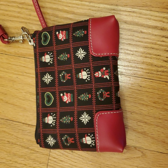 Festive Christmas Holiday Wristlet - Picture 2 of 6